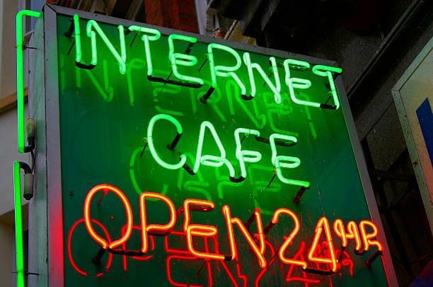 24 hour internet cafe london